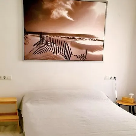 A 2 Minutos De La Playa Y Centro *